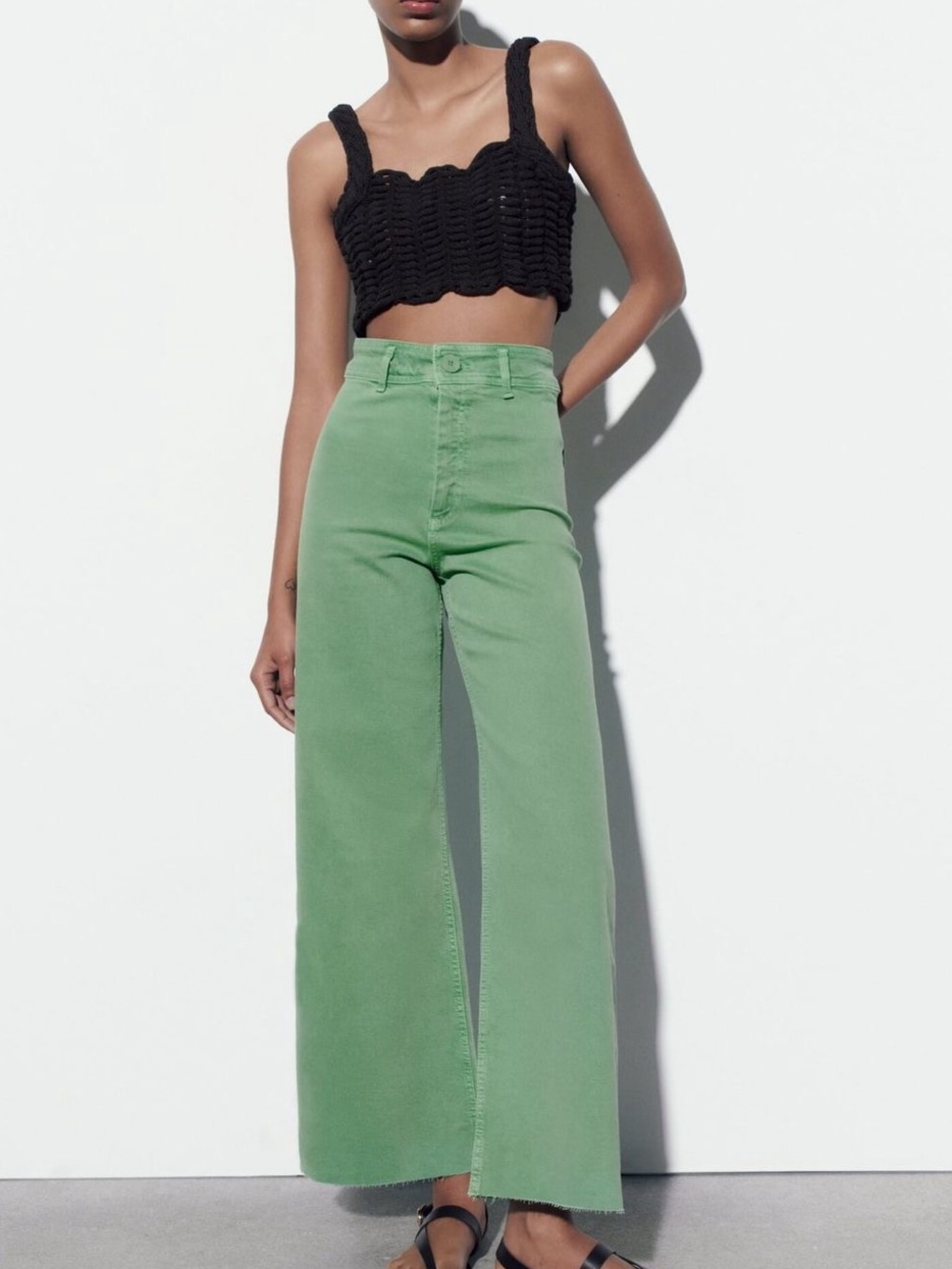 Zara HIGH-WAISTED ZW Wide Leg High-Waist Jeans in Mint Green